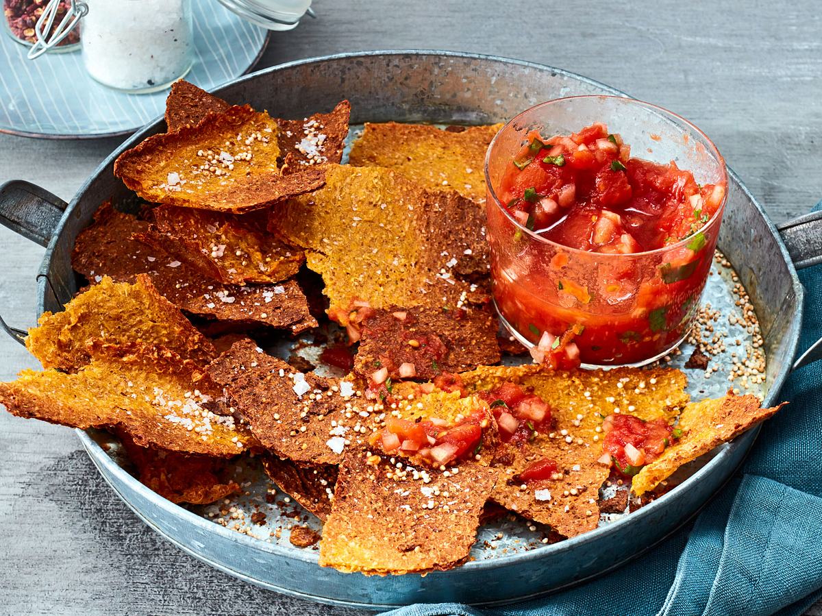 Punch-&-Crunch-Cracker mit Tomaten-Salsa Rezept