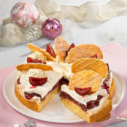 Punschpflaumentorte mit Puderzucker bestäubt Rezept Punschpflaumentorte mit Puderzucker bestäubt Rezept