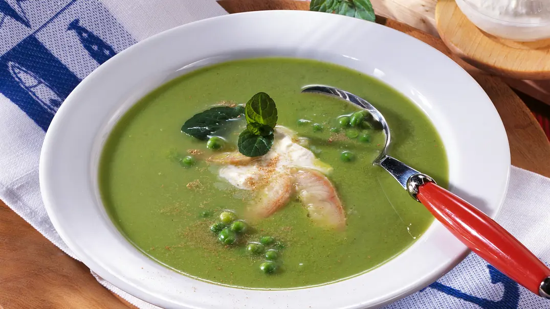 Pürierte Erbsensuppe Rezept - Foto: LECKER @ Bauer Media Group Pürierte Erbsensuppe Rezept - Foto: LECKER @ Bauer Media Group