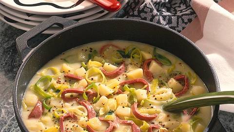 Pürierte Kartoffelsuppe mit Porree und Rindersaft Rezept - Foto: Neckermann