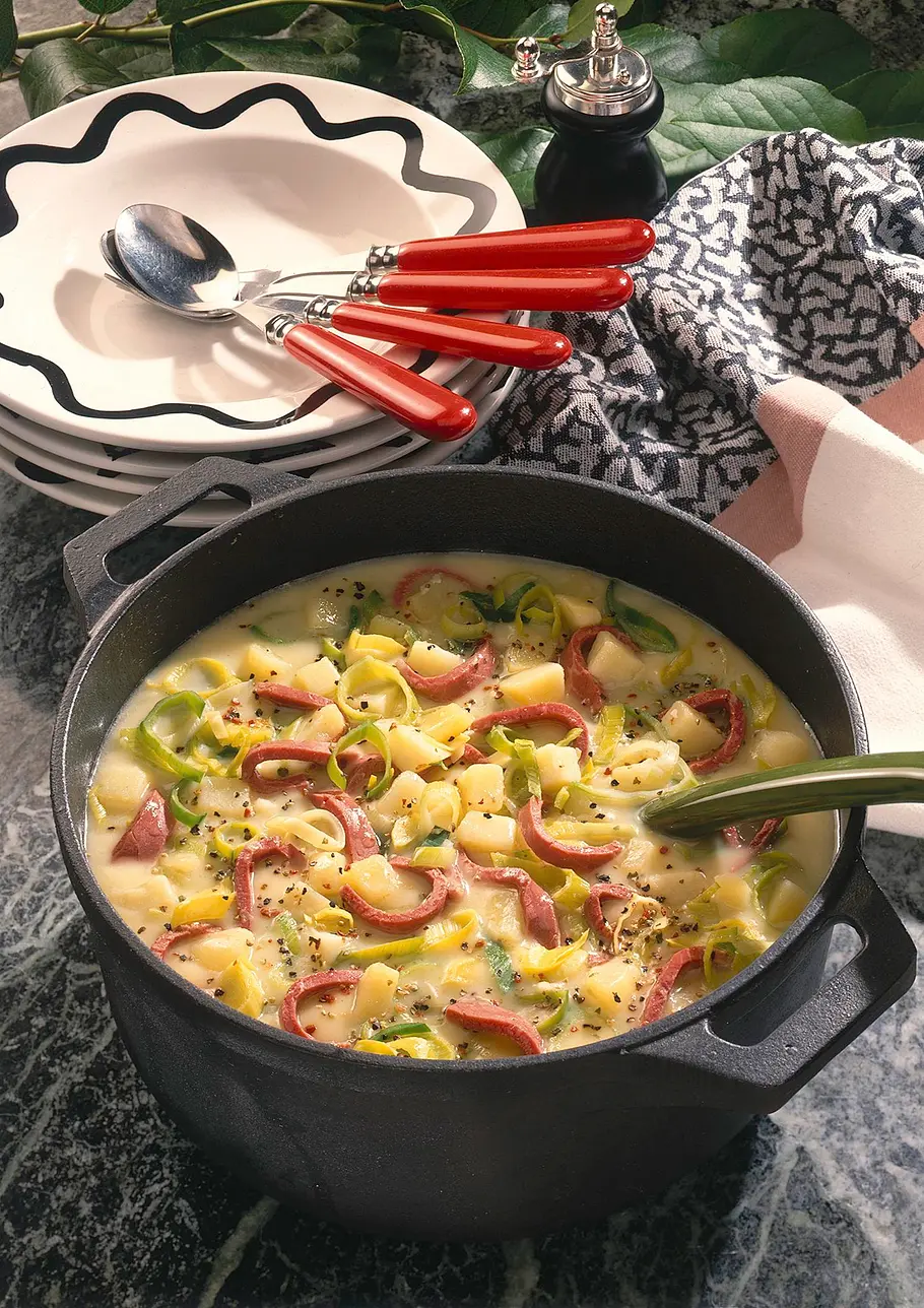 Pürierte Kartoffelsuppe mit Porree und Rindersaft Rezept