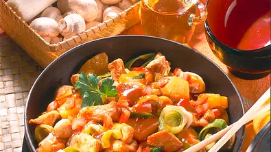Pute süß-sauer aus dem Wok Rezept - Foto: LECKER @ Bauer Media Group