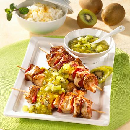 Puten-Bacon-Spieße mit Kiwisoße Rezept