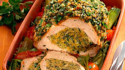 Putenbrust mit Kräutern und Schmorgemüse Rezept - Foto: Neckermann