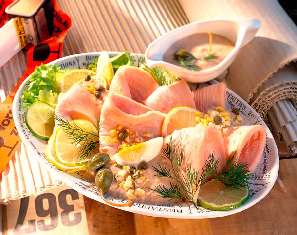 Putenbrust mit Thunfischsoße Rezept Putenbrust mit Thunfischsoße Rezept