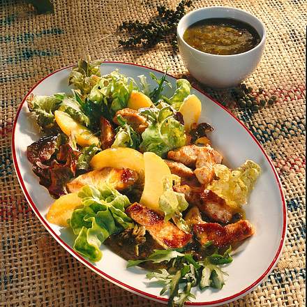 Putenbrustsalat mit Salsa verde Rezept Putenbrustsalat mit Salsa verde Rezept