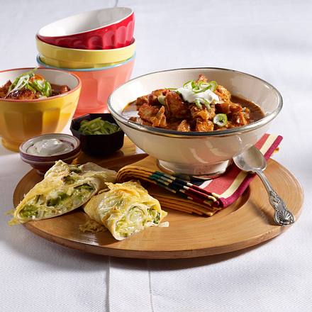 Putenchili-Töpfchen zu Spitzkohl-Tortilllas Rezept Putenchili-Töpfchen zu Spitzkohl-Tortilllas Rezept