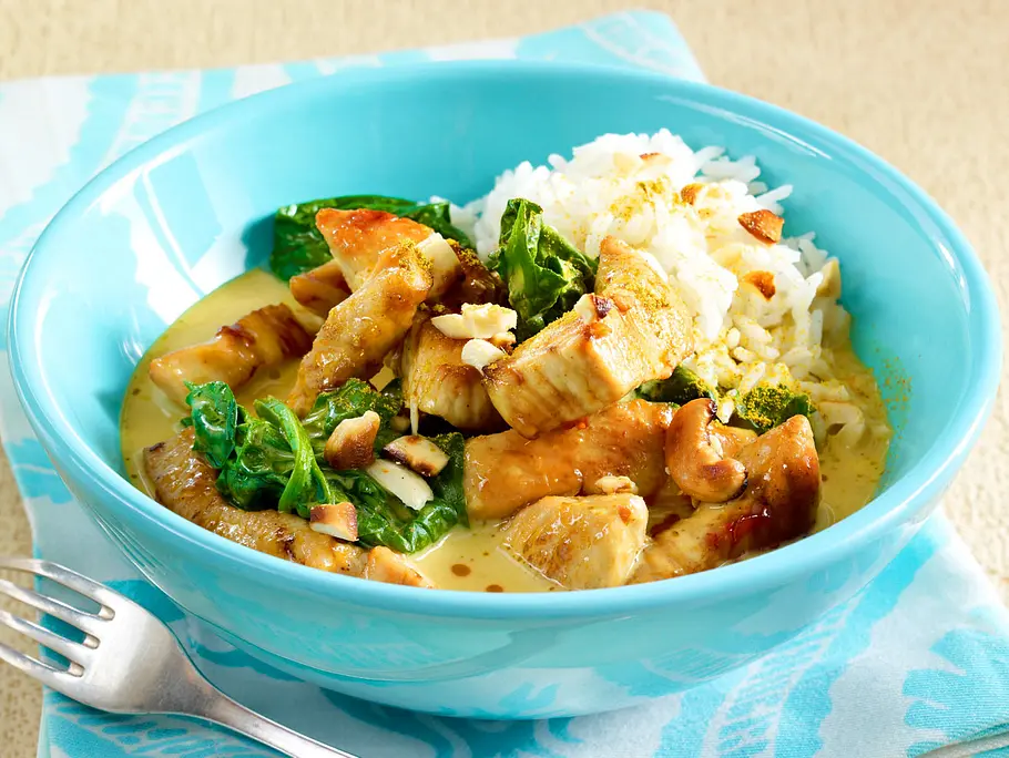 Putencurry mit Spinat und Cashewkernen Rezept Putencurry mit Spinat und Cashewkernen Rezept