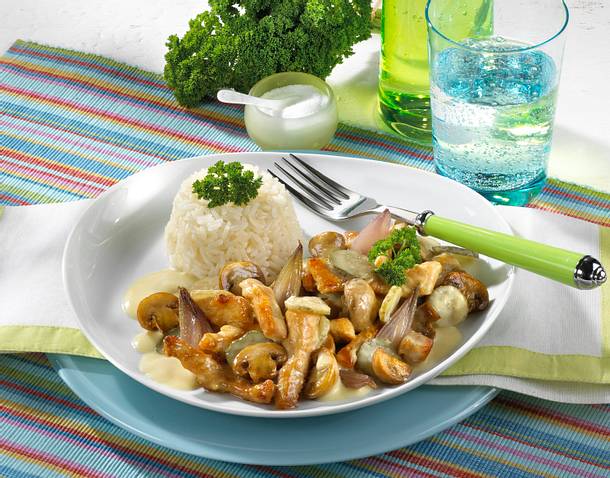 Putengeschnetzeltes à la Stroganoff mit Reis Rezept Putengeschnetzeltes à la Stroganoff mit Reis Rezept