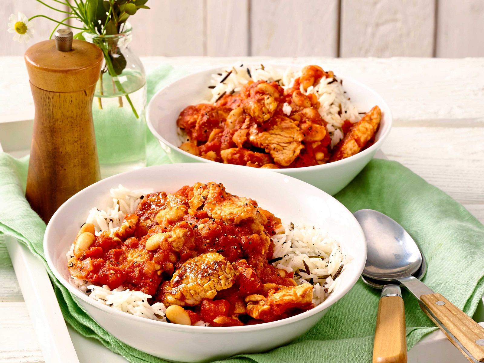 Putengeschnetzeltes mit weißen Bohnen Rezept | LECKER