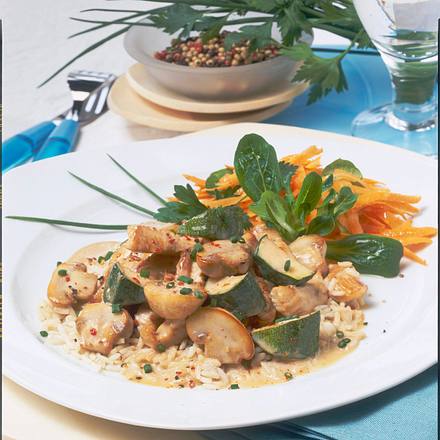 Putengeschnetzeltes, Reis und Möhrenrohkost (Diabetiker) Rezept
