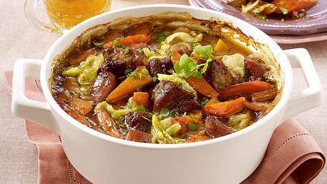 Putengulasch aus dem Ofen Rezept - Foto: House of Food / Bauer Food Experts KG