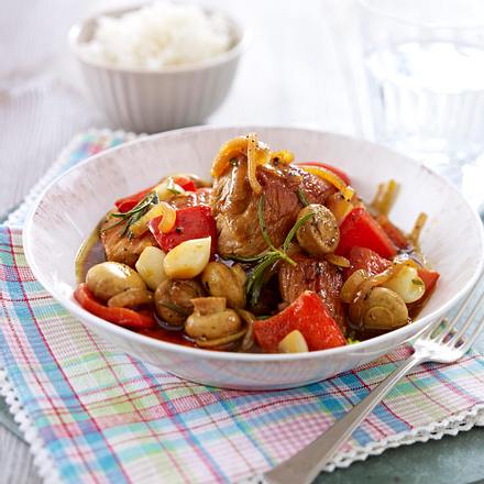 Putengulasch mit Knoblauch Rezept Putengulasch mit Knoblauch Rezept