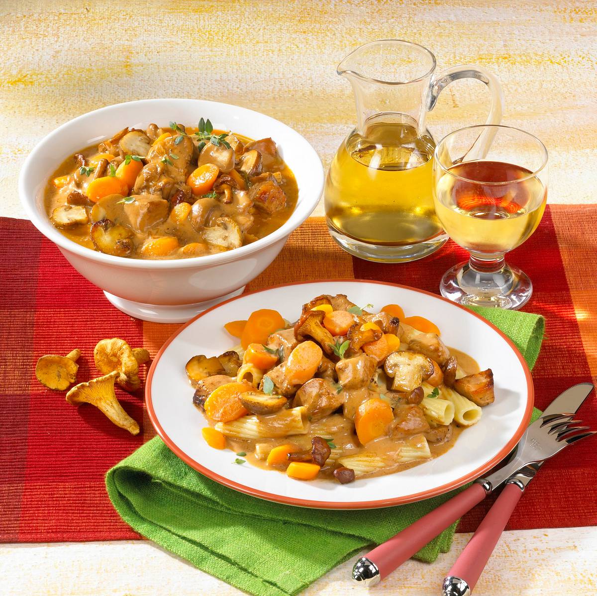 Putengulasch mit Pilzen und Nudeln Rezept