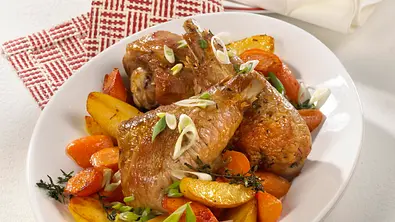Putenkeule auf Röstgemüse Rezept - Foto: LECKER @ Bauer Media Group