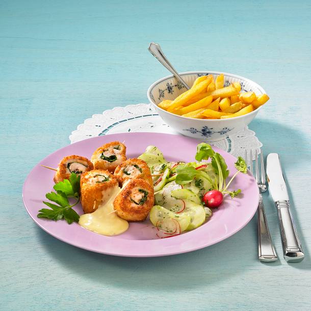 Putennuggets mit Aioli und Gurkensalat Rezept Putennuggets mit Aioli und Gurkensalat Rezept