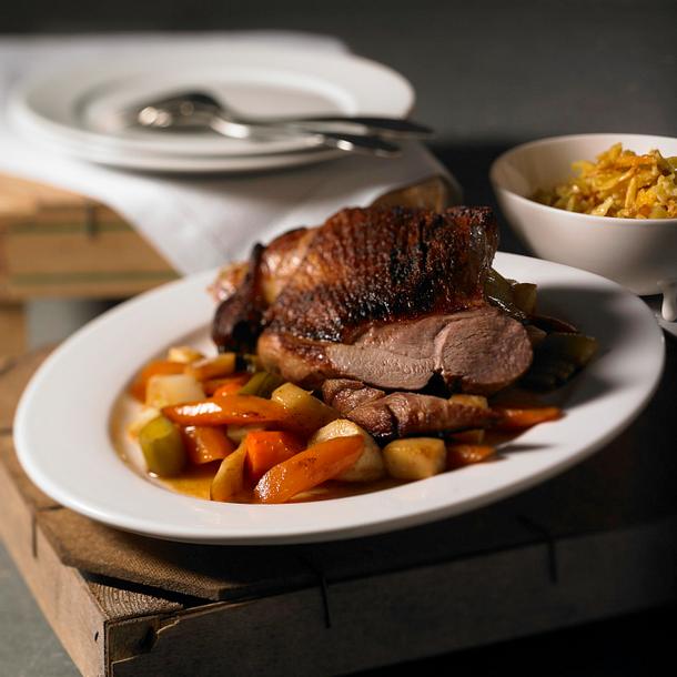 Putenoberkeule mit Gemüse Rezept Putenoberkeule mit Gemüse Rezept