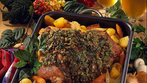 Putenoberkeule mit geschmortem Gemüse Rezept - Foto: Maass