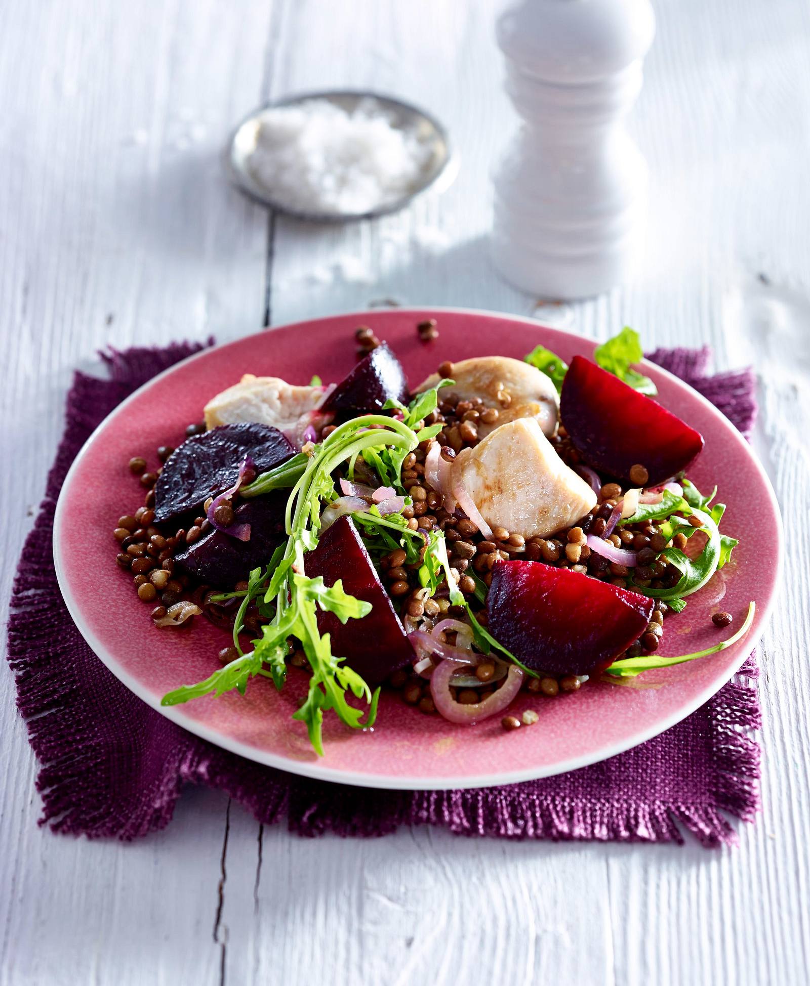 Putenpfanne mit Roter Bete und Linsen Rezept | LECKER