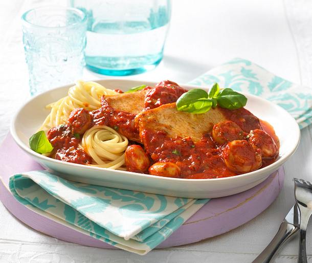 Putenpfanne mit Tomaten-Pilz-Sugo Rezept Putenpfanne mit Tomaten-Pilz-Sugo Rezept