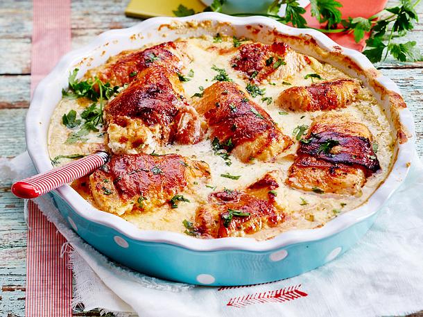 Putenröllchen in Frischkäsesoße mit Kartoffel-Knoblauch-Stampf Rezept Putenröllchen in Frischkäsesoße mit Kartoffel-Knoblauch-Stampf Rezept
