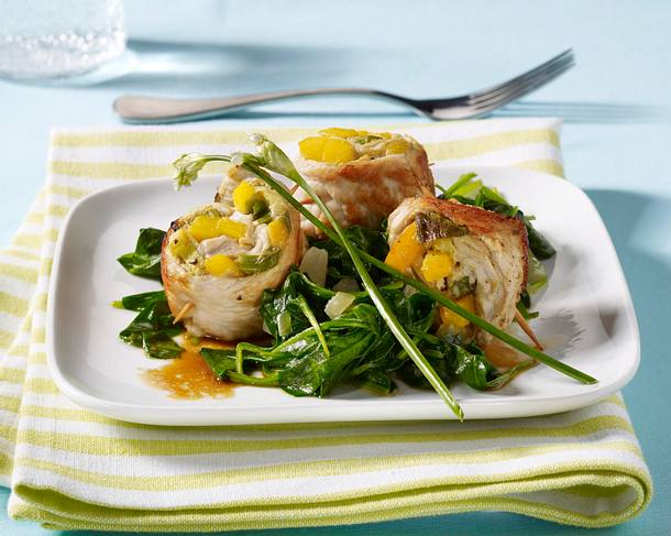 Putenröllchen mit Blattspinat Rezept Putenröllchen mit Blattspinat Rezept