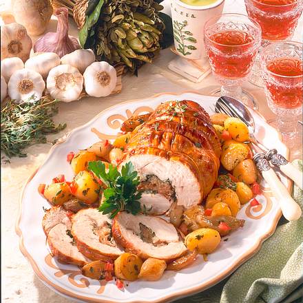 Putenrollbraten mit Kartoffel-Schalotten-Gemüse Rezept Putenrollbraten mit Kartoffel-Schalotten-Gemüse Rezept