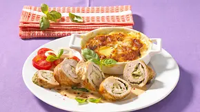 Putenrouladen mit Kartoffelgratin Rezept - Foto: LECKER @ Bauer Media Group