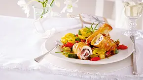 Putenrouladen mit Tortelloni-Bratgemüse Rezept - Foto: LECKER @ Bauer Media Group