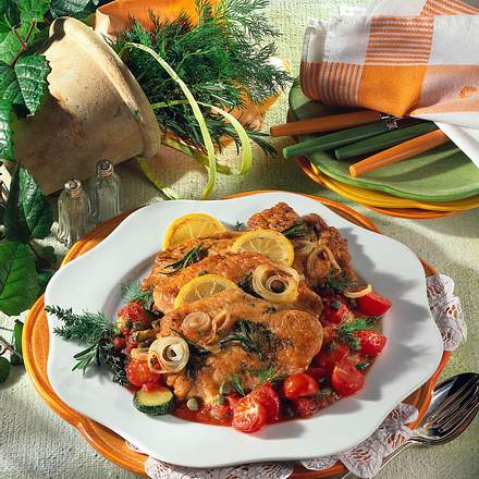 Putenschnitzel auf Schmorgemüse Rezept Putenschnitzel auf Schmorgemüse Rezept