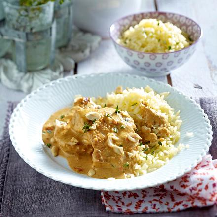 Putenschnitzel in Paprika-Erdnuss-Soße zu Butterreis Rezept Putenschnitzel in Paprika-Erdnuss-Soße zu Butterreis Rezept