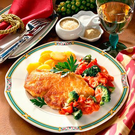 Putenschnitzel in Parmesanhülle Rezept Putenschnitzel in Parmesanhülle Rezept