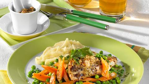 Putenschnitzel in Senfpanade Rezept - Foto: House of Food / Bauer Food Experts KG