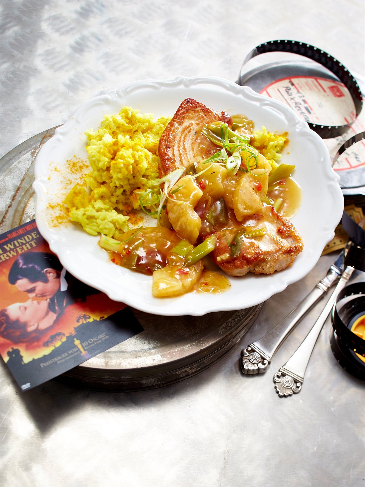 Putenschnitzel mit Ananas und Kokos-Curry-Reis Rezept | LECKER