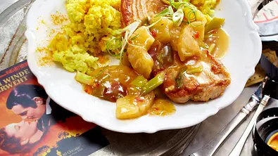Putenschnitzel mit Ananas und Kokos-Curry-Reis Rezept - Foto: LECKER @ Bauer Media Group