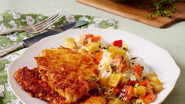 Putenschnitzel mit fruchtiger Paprikasoße Rezept - Foto: House of Food / Bauer Food Experts KG