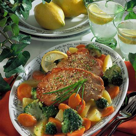 Putenschnitzel mit Möhren-Broccoli-Gemüse Rezept Putenschnitzel mit Möhren-Broccoli-Gemüse Rezept