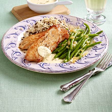 Putenschnitzel mit Reis und Bohnen Rezept