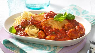 Putenschnitzel zu Champignons in Tomatensoße Rezept - Foto: Först, Thomas
