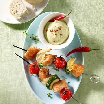 Putenspieße mit Avocado-Dip (für 1 Person) Rezept
