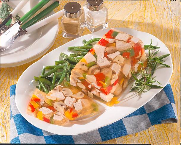 Putensülze mit Bohnen Rezept Putensülze mit Bohnen Rezept