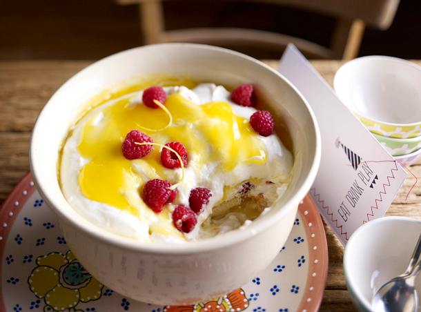Quark-Biskuit-Becher mit Himbeeren Rezept