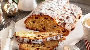 Quark-Butter-Stollen Rezept - Foto: LECKER @ Bauer Media Group