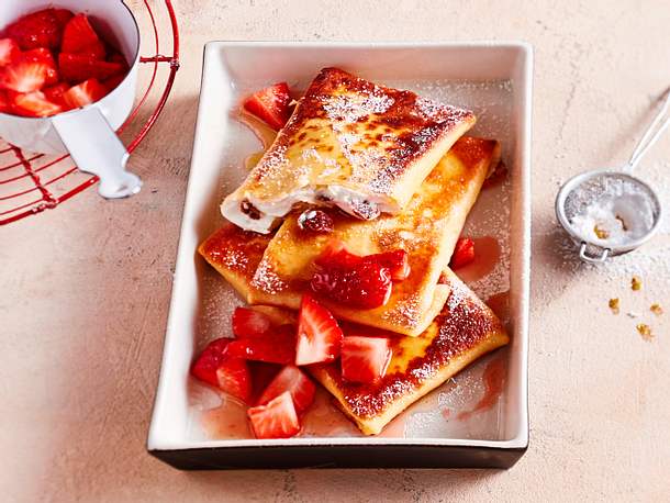 Quark-Pfannkuchen-Päckchen mit Erdbeer-Salsa Rezept