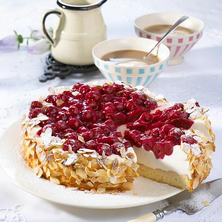 Quark Sahne Torte Mit Sauerkirsch Grutze Rezept Lecker