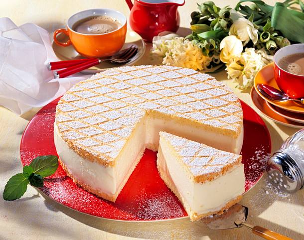 Quark-Sahnetorte (Diabetiker) Rezept Quark-Sahnetorte (Diabetiker) Rezept