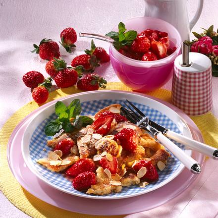 Quark-Schmarren mit Erdbeeren Rezept Quark-Schmarren mit Erdbeeren Rezept