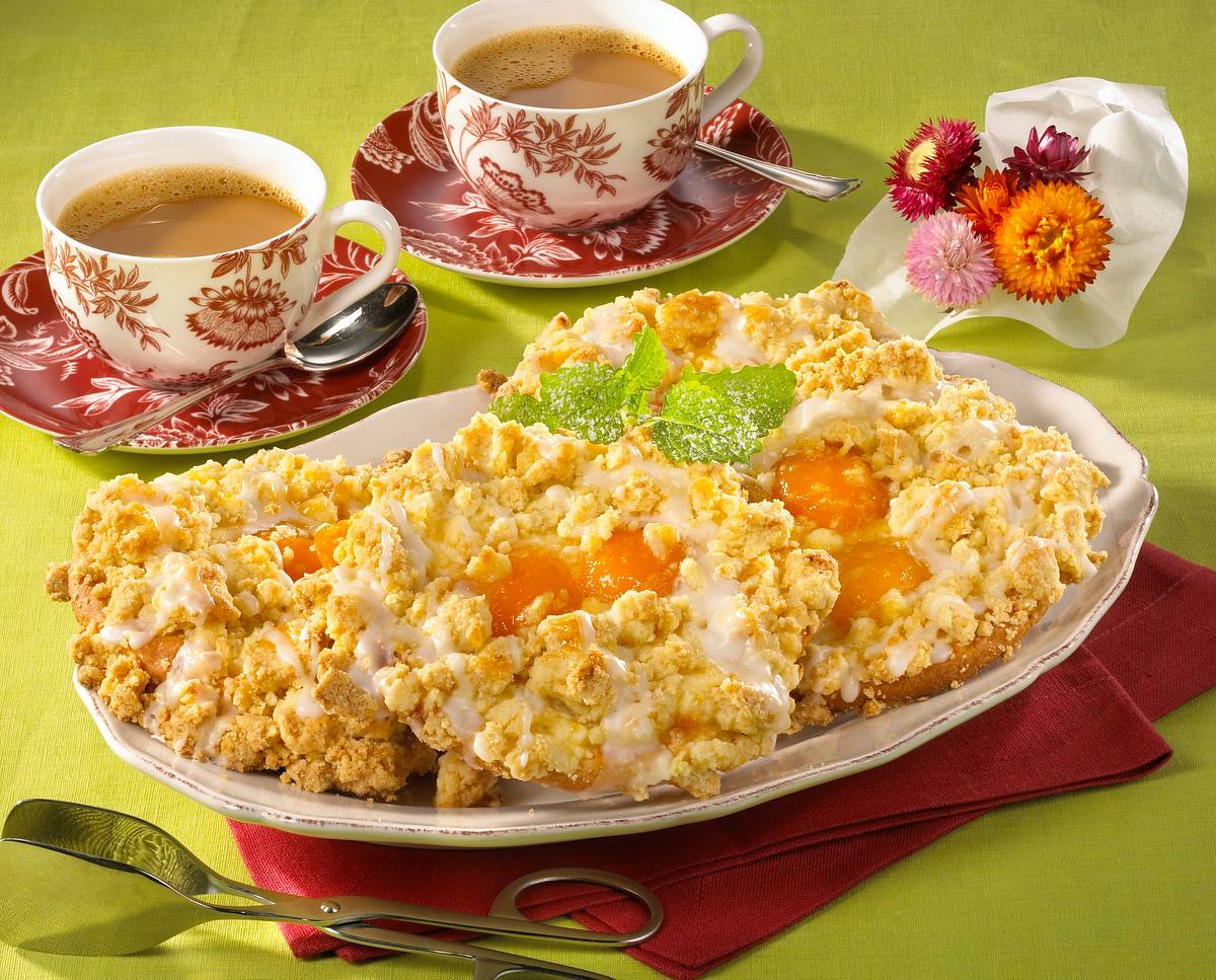 Quark-Streuseltaler mit Aprikosen Rezept