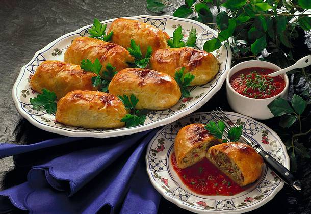 Quark-Teigtaschen mit Hackfüllung Rezept Quark-Teigtaschen mit Hackfüllung Rezept