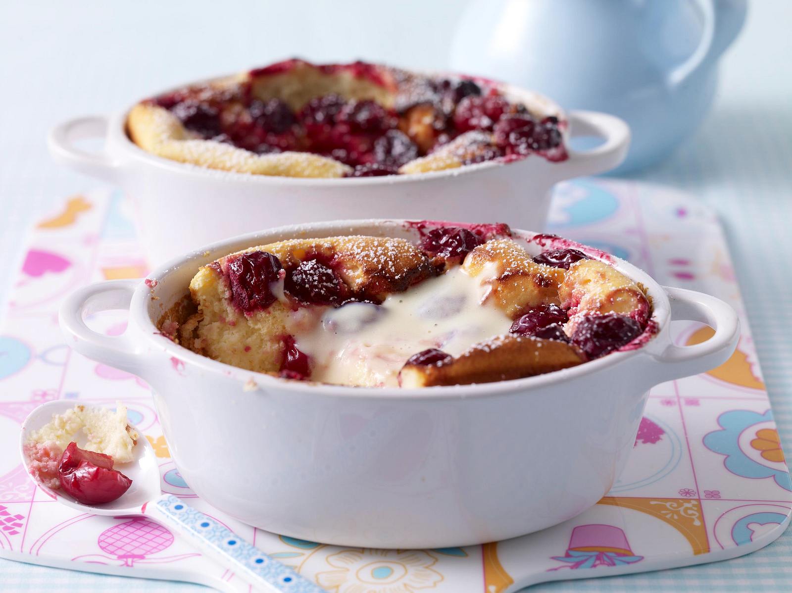 Quark-Auflauf mit Kirschen Rezept | LECKER